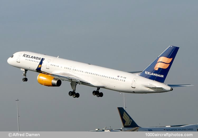 Boeing 757-256
