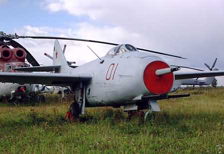 Mikoyan and Gurevich MiG-9 Fargo